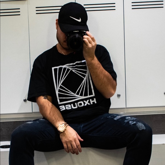 Meet your Posher, Jhustin - Picture 1 of 1